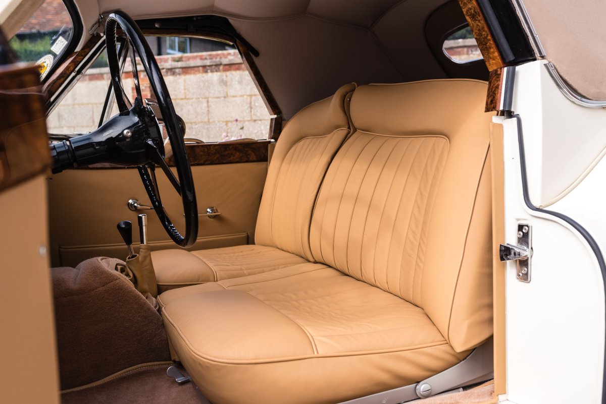 1954 Jaguar XK120 Drophead Coupé For Sale