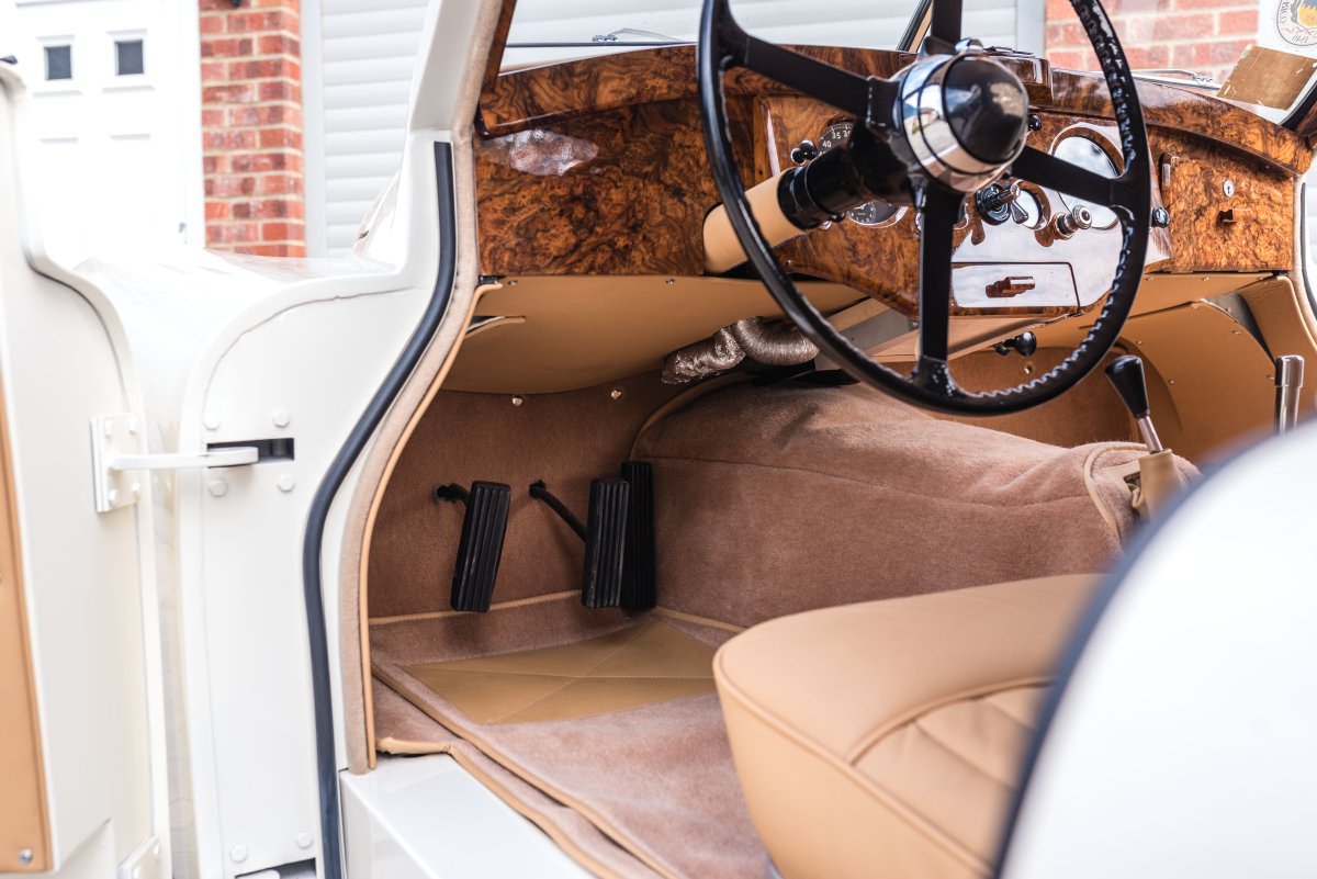 1954 Jaguar XK120 Drophead Coupé For Sale