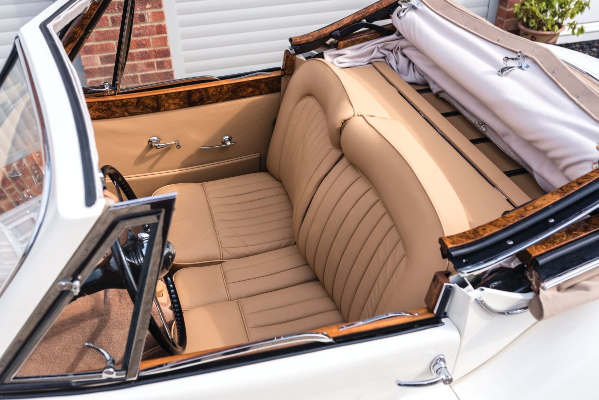 1954 Jaguar XK120 Drophead Coupé For Sale