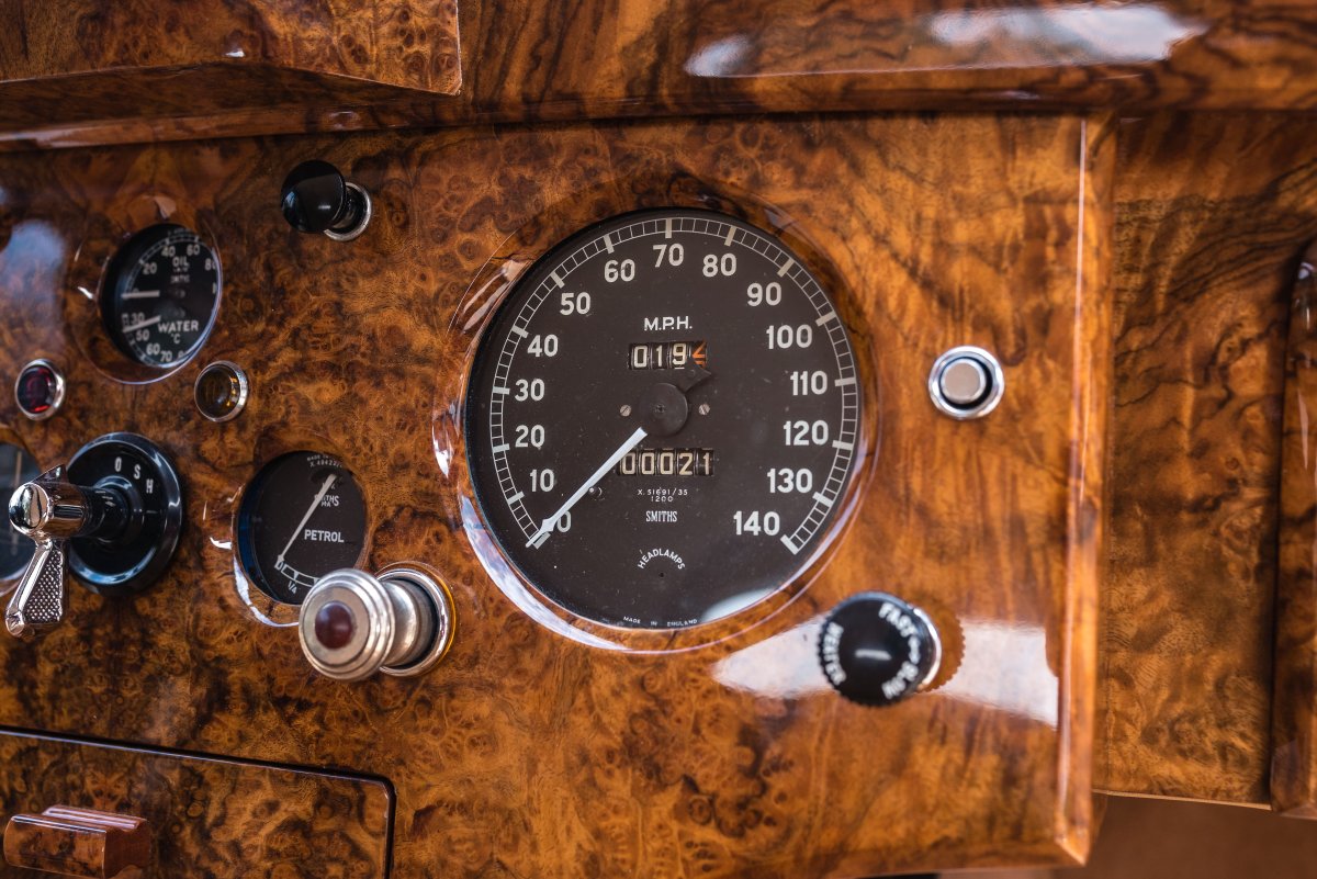 1954 Jaguar XK120 Drophead Coupé For Sale