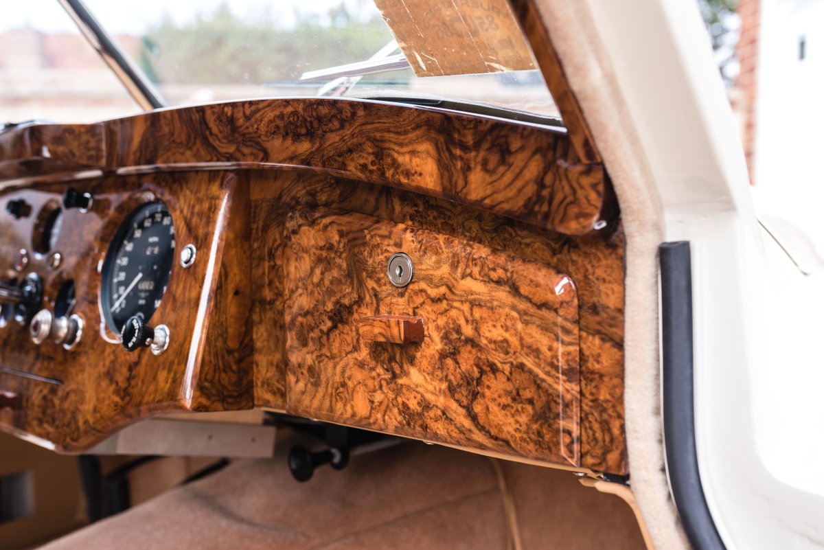 1954 Jaguar XK120 Drophead Coupé For Sale