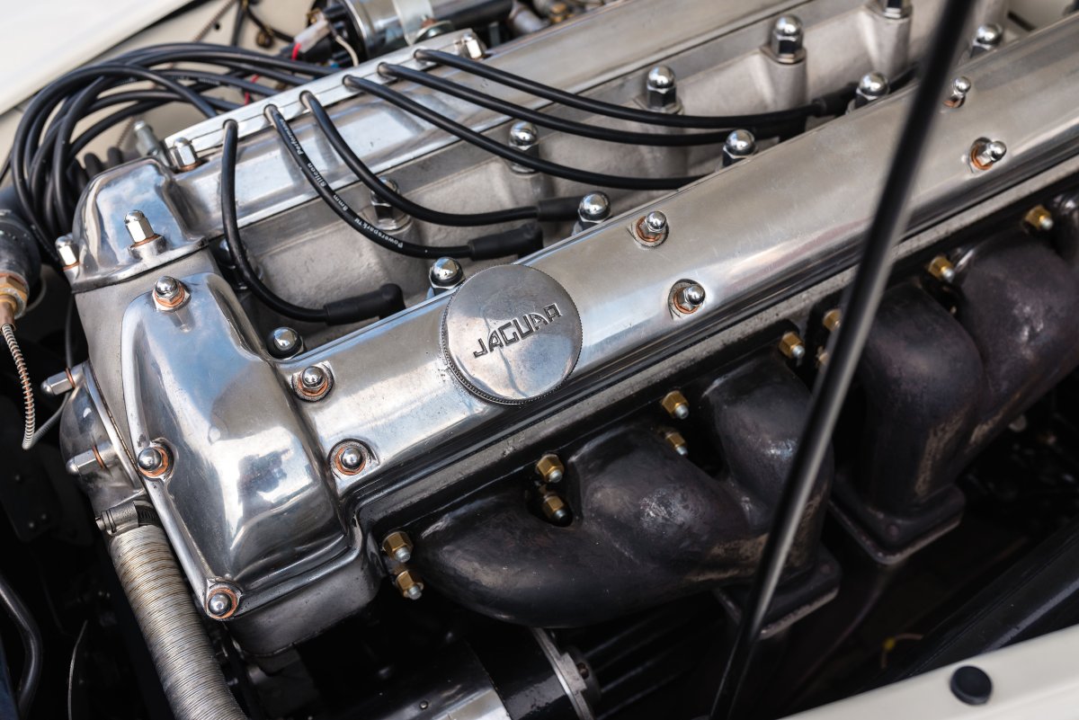 1954 Jaguar XK120 Drophead Coupé For Sale