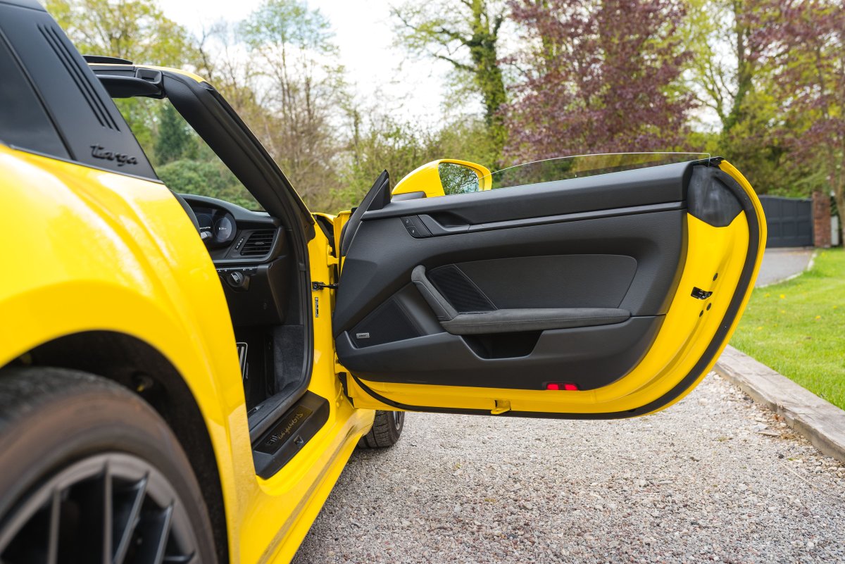 2022 Porsche 992 4 GTS Targa For Sale