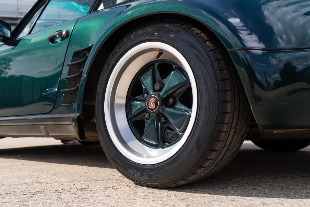 1989 Porsche 911 Carrera 3.2 Supersport For Sale Forest Green Metallic
