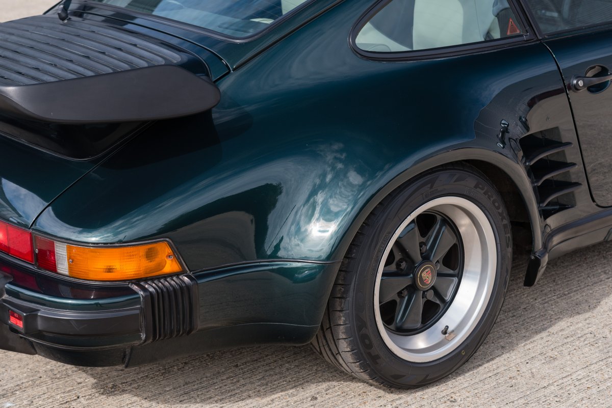 1989 Porsche 911 Carrera 3.2 Supersport For Sale Forest Green Metallic