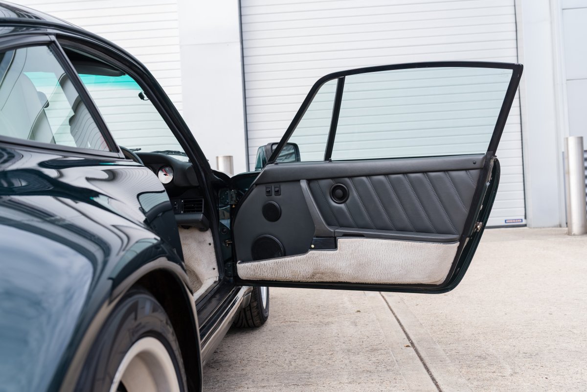 1989 Porsche 911 Carrera 3.2 Supersport For Sale Forest Green Metallic
